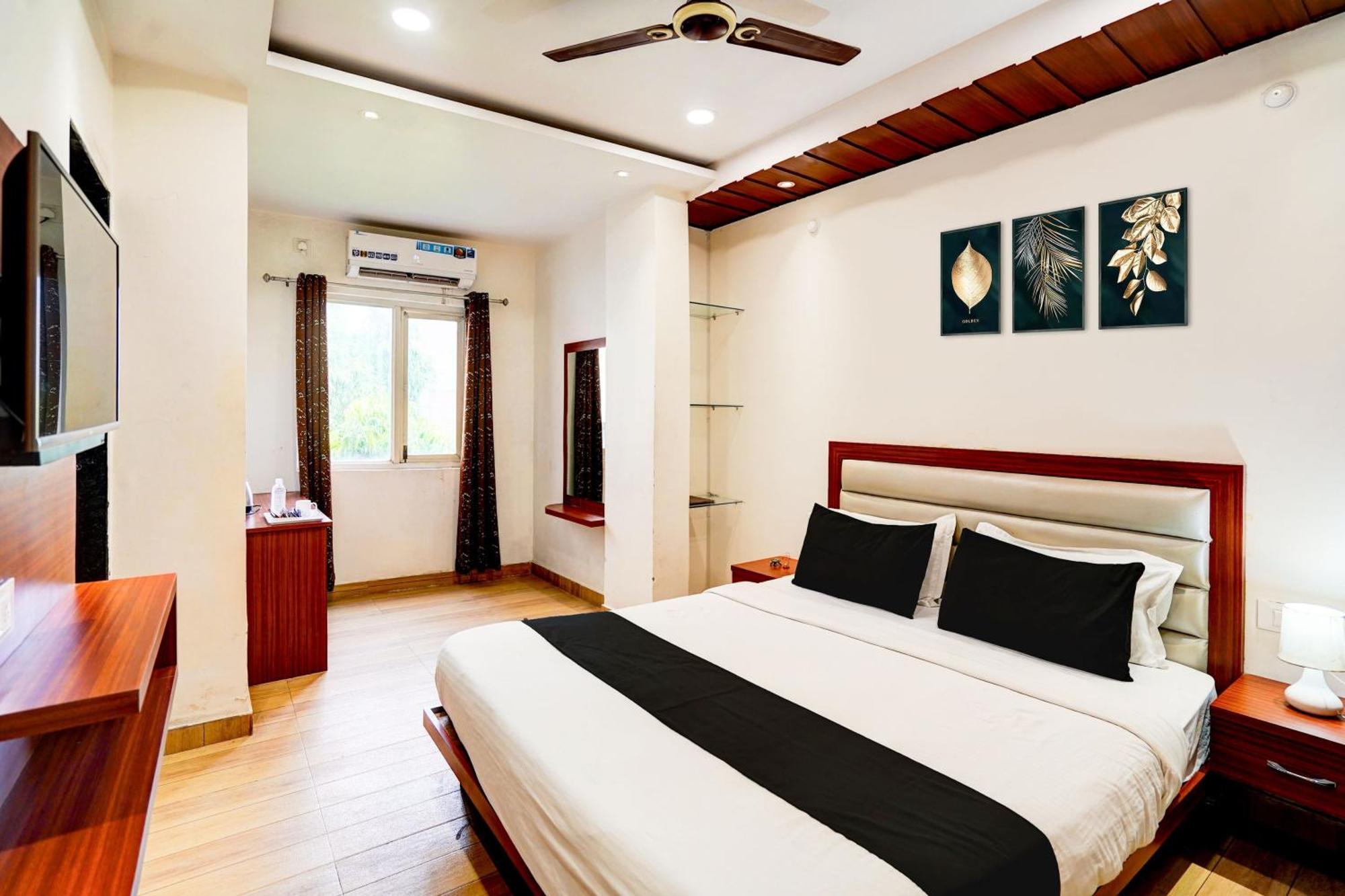 Hotel Townhouse Ram Katora Near Vishwanath Temple Formerly Sv Grand à Bénarès Extérieur photo